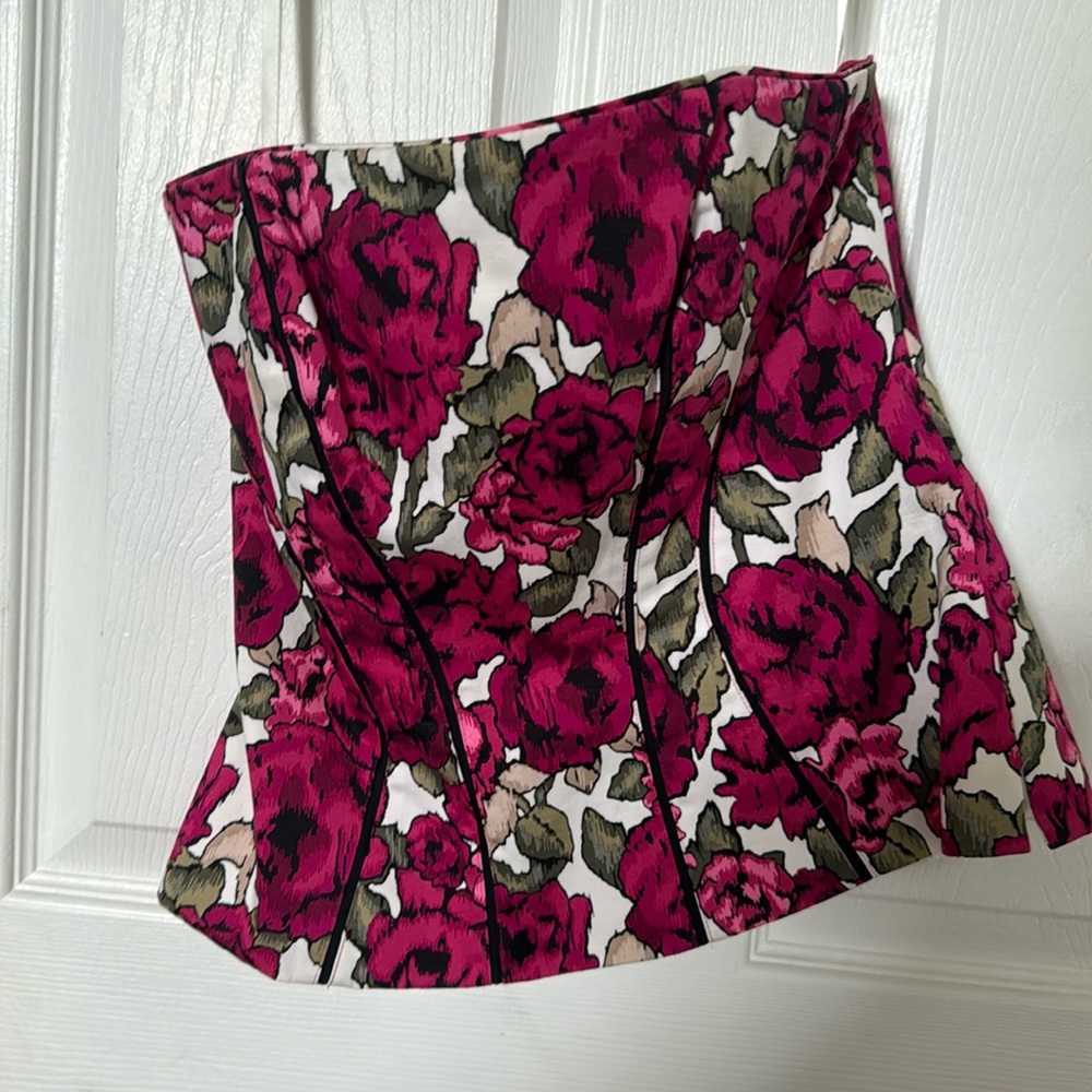 Bustier in prime condition
